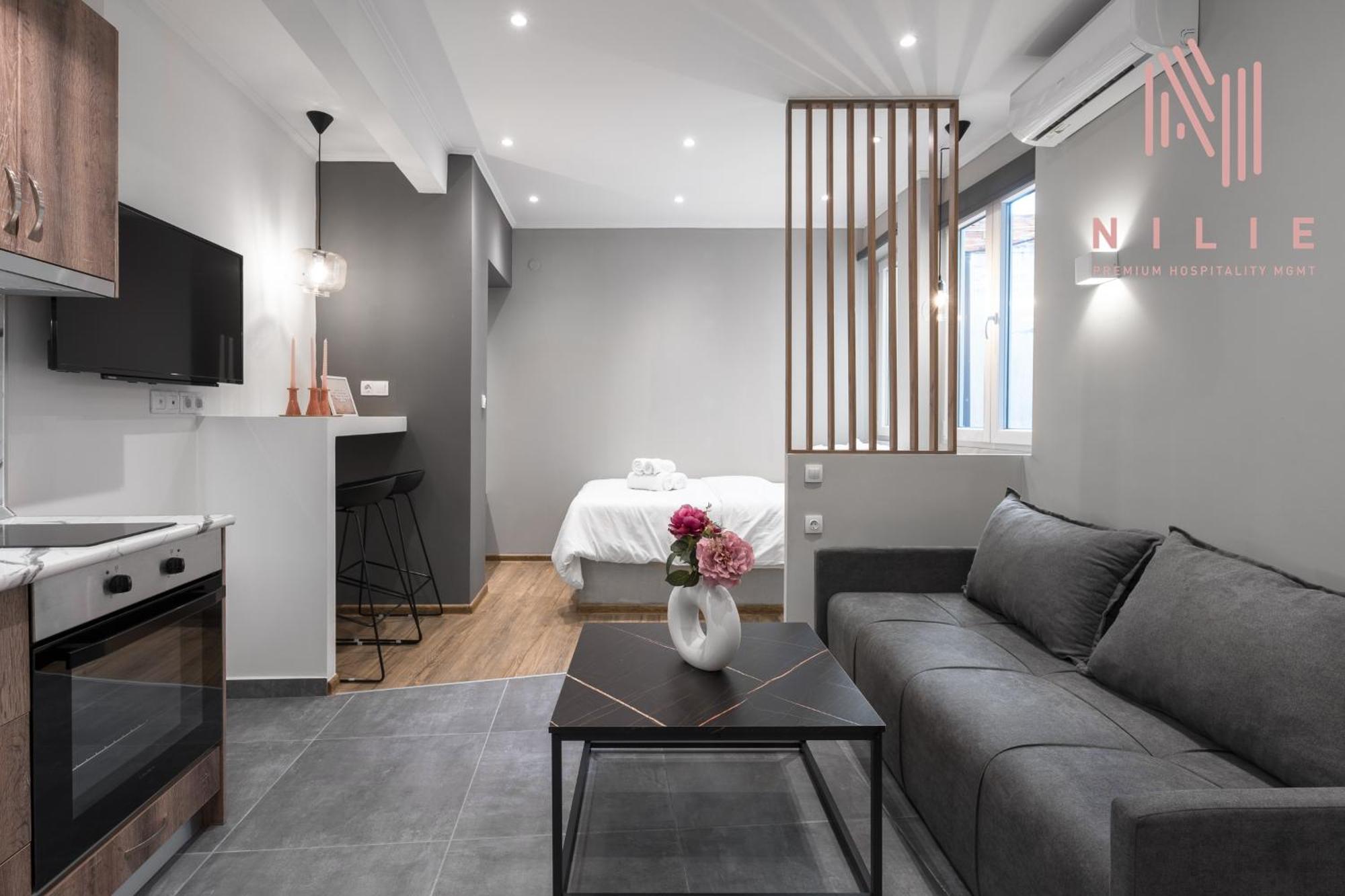 V1 Penthouse, Nilie Hospitality Mgmt Apartment Thessaloniki Exterior photo
