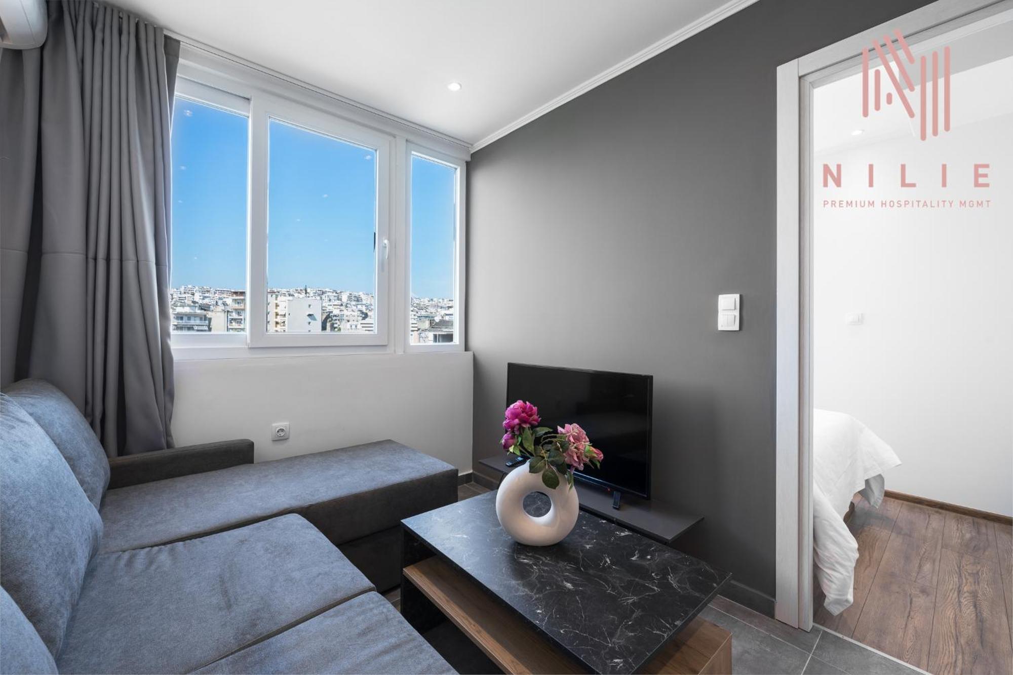 V1 Penthouse, Nilie Hospitality Mgmt Apartment Thessaloniki Exterior photo