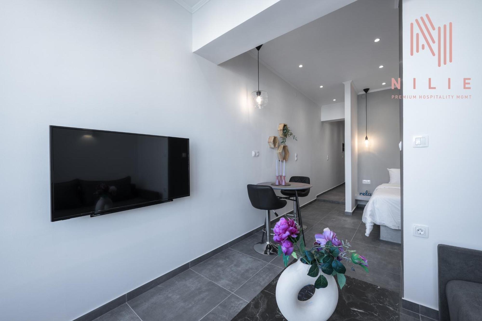 V1 Penthouse, Nilie Hospitality Mgmt Apartment Thessaloniki Exterior photo